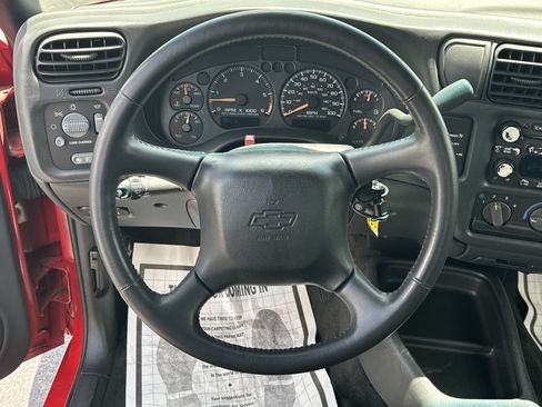 Used 2003 Chevrolet S10 Pickup LS w/ LS Preferred Equipment Group RWD image 20