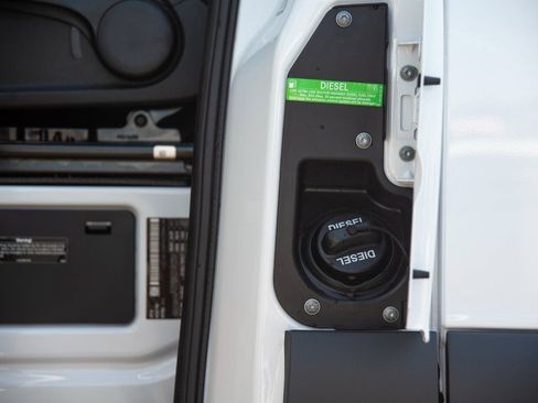 Used 2024 Mercedes-Benz Sprinter 2500 image 24