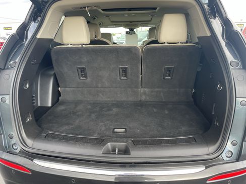 Used 2018 Buick Enclave Premium w/ Experience Buick Package image 9