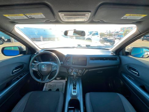 Used 2019 Honda HR-V Sport image 10