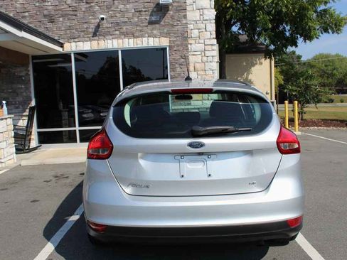 Used 2016 Ford Focus SE image 6