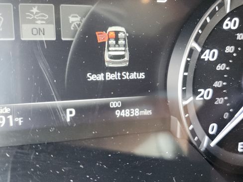 Used 2021 Toyota Highlander XLE FWD image 34