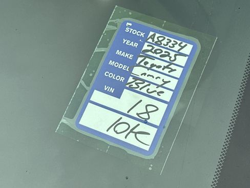 Used 2025 Toyota Camry SE image 23