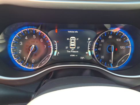Used 2025 Chrysler Pacifica Select FWD image 20