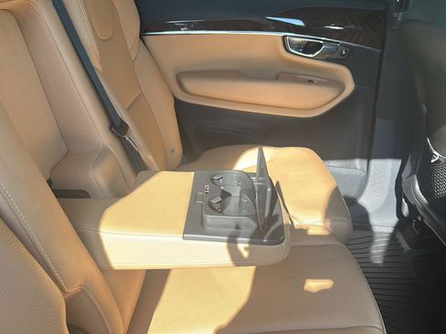 Used 2016 Volvo XC90 T6 Momentum w/ Momentum Plus Package AWD/4WD image 26