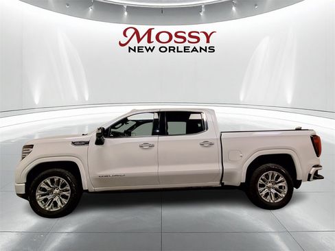 Used 2022 GMC Sierra 1500 Denali w/ Technology Package image 8