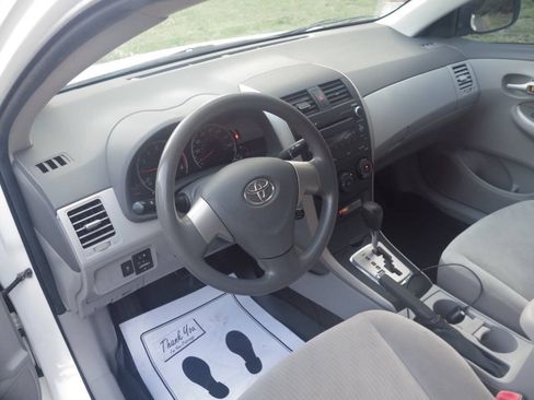 Used 2010 Toyota Corolla LE FWD image 7