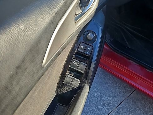 Used 2017 MAZDA MAZDA3 Sport image 8