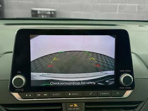 Used 2022 Nissan Altima 2.5 SV w/ SV Premium Package image 21