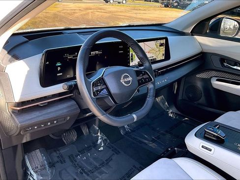 Used 2023 Nissan Ariya FWD image 19