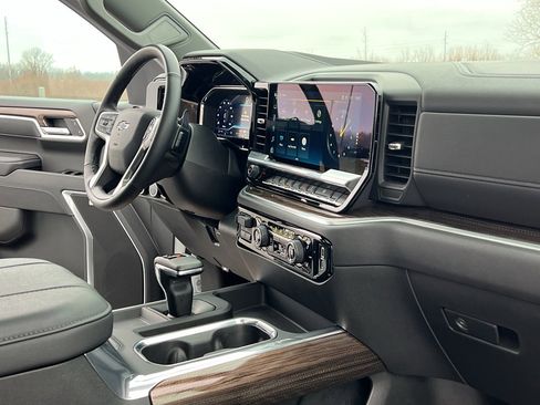 Used 2025 Chevrolet Silverado 1500 RST image 29