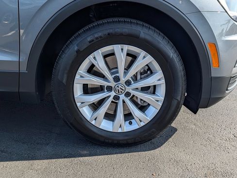 Used 2019 Volkswagen Tiguan SE FWD image 8