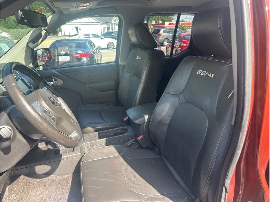 Used 2017 Nissan Frontier PRO-4X w/ Pro-4x Luxury Package AWD/4WD image 13