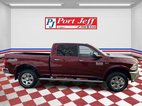 Used 2017 RAM 2500 SLT w/ Luxury Group image 3