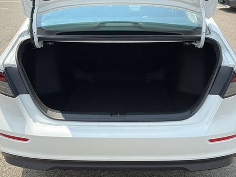Used 2023 Honda Accord EX image 27