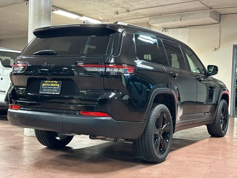 New 2025 Jeep Grand Cherokee L Limited w/ Black Appearance Package image 5
