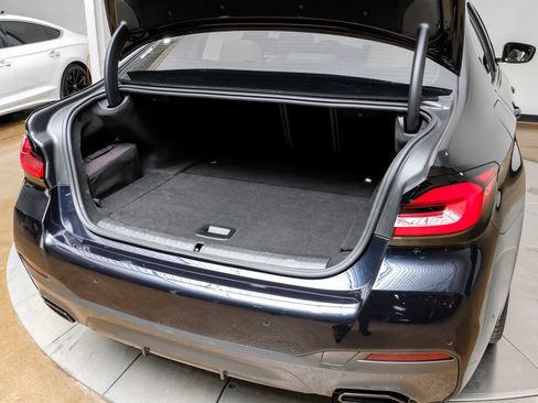 Used 2023 BMW 530e 530e iPerformance w/ M Sport Package image 52