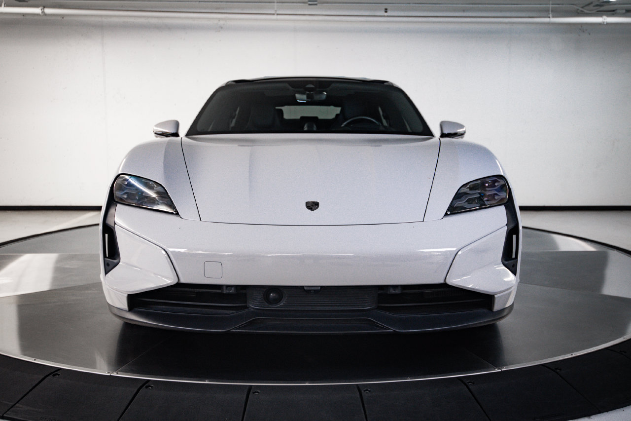 Certified 2025 Porsche Taycan Turbo AWD/4WD image 10