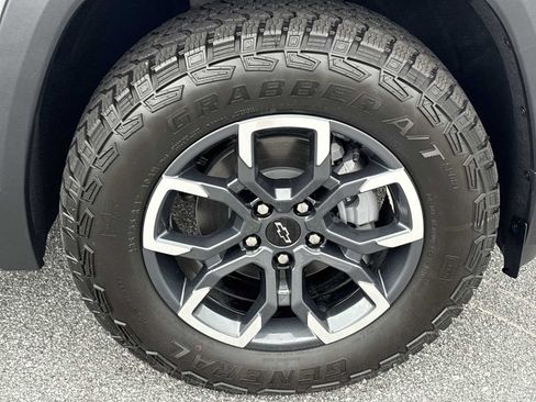 New 2026 Chevrolet Equinox ACTIV w/ Convenience Package III AWD/4WD image 32
