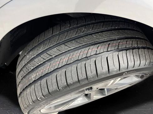 Used 2025 Genesis GV80 3.5T Prestige image 40