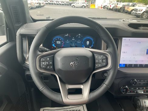 New 2026 Ford Bronco Outer Banks w/ Sasquatch Package AWD/4WD image 23