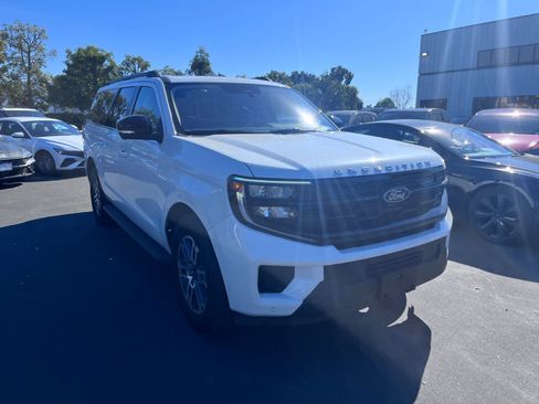 Used 2025 Ford Expedition Max Active image 2