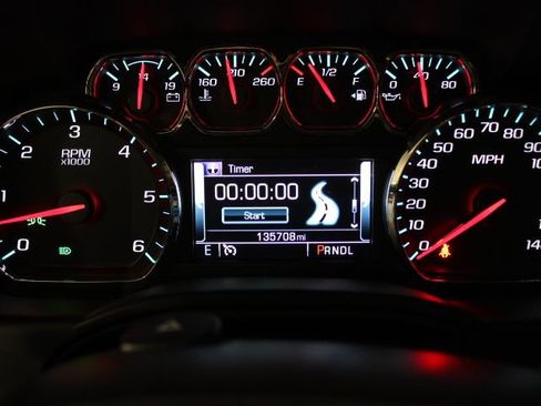 Used 2018 Chevrolet Suburban LT image 55