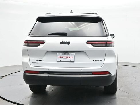 Used 2023 Jeep Grand Cherokee L Limited w/ Black Appearance Package AWD/4WD image 6