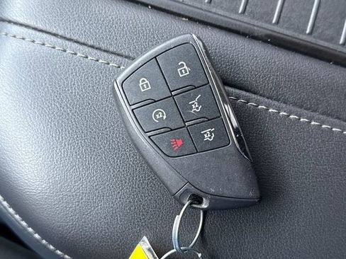 Used 2021 Chevrolet Tahoe Z71 AWD/4WD image 32