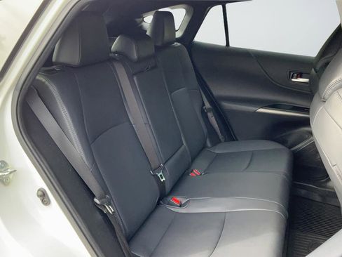 Used 2022 Toyota Venza XLE AWD/4WD image 21