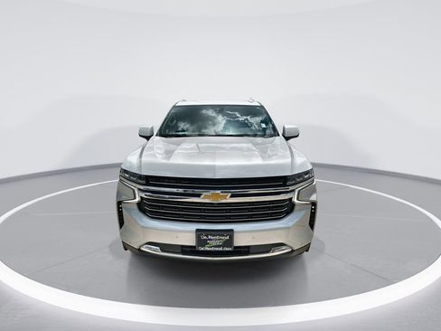 Used 2024 Chevrolet Tahoe LT w/ Luxury Package RWD image 3