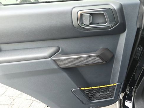 Used 2024 Ford Bronco Badlands image 20