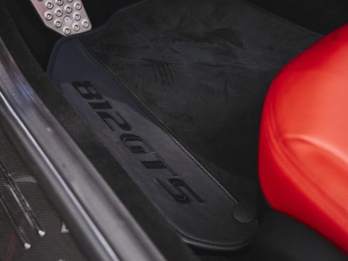 Used 2021 Ferrari 812 GTS image 18