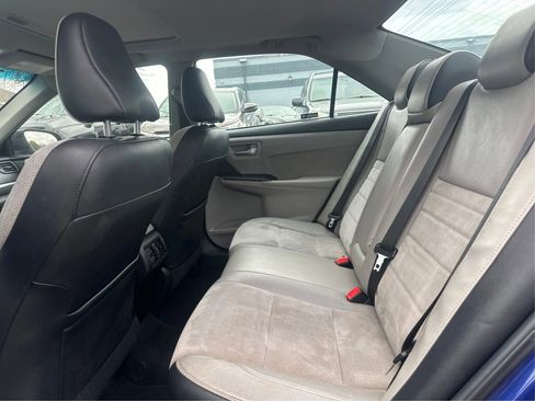 Used 2015 Toyota Camry XSE w/ Moonroof Package FWD image 10