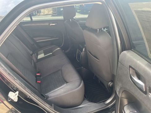 Used 2022 Chrysler 300 Touring w/ Sport Appearance Package RWD image 12