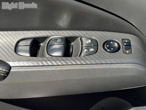 Used 2024 Nissan Altima 2.5 SV image 20