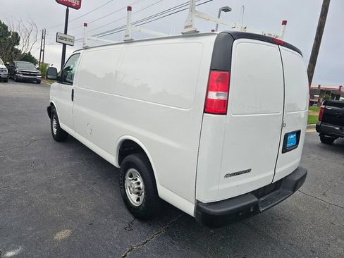 Used 2020 Chevrolet Express 3500 RWD image 6