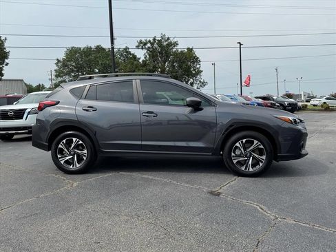 Used 2024 Subaru Crosstrek 2.0i Premium AWD/4WD image 2