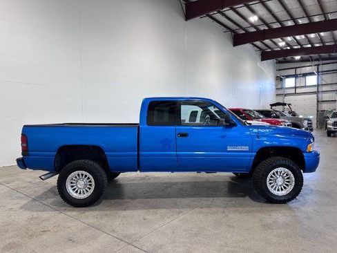 Used 1999 Dodge Ram 2500 Truck 4x4 Club Cab image 6