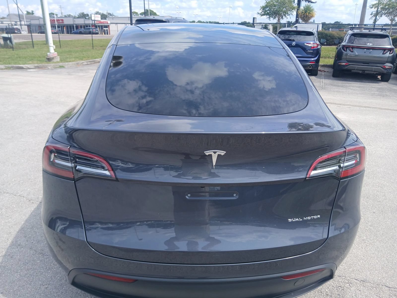 Used 2023 Tesla Model Y Long Range AWD/4WD image 5