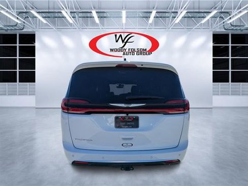 New 2026 Chrysler Pacifica Pinnacle w/ Trailer Tow Group image 4