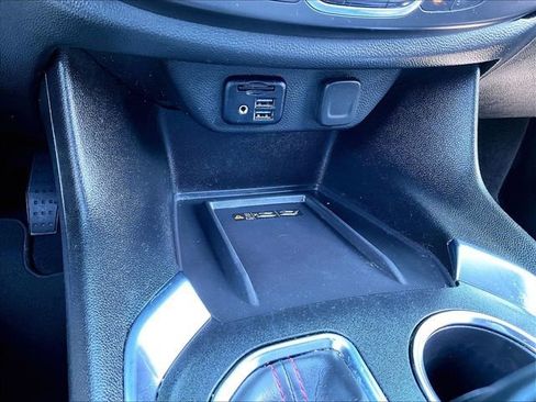 Used 2023 Chevrolet Traverse RS AWD/4WD image 28