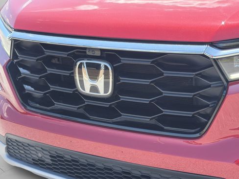 Used 2025 Honda Pilot Elite image 37