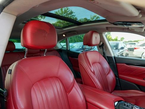 Used 2019 Maserati Levante image 36