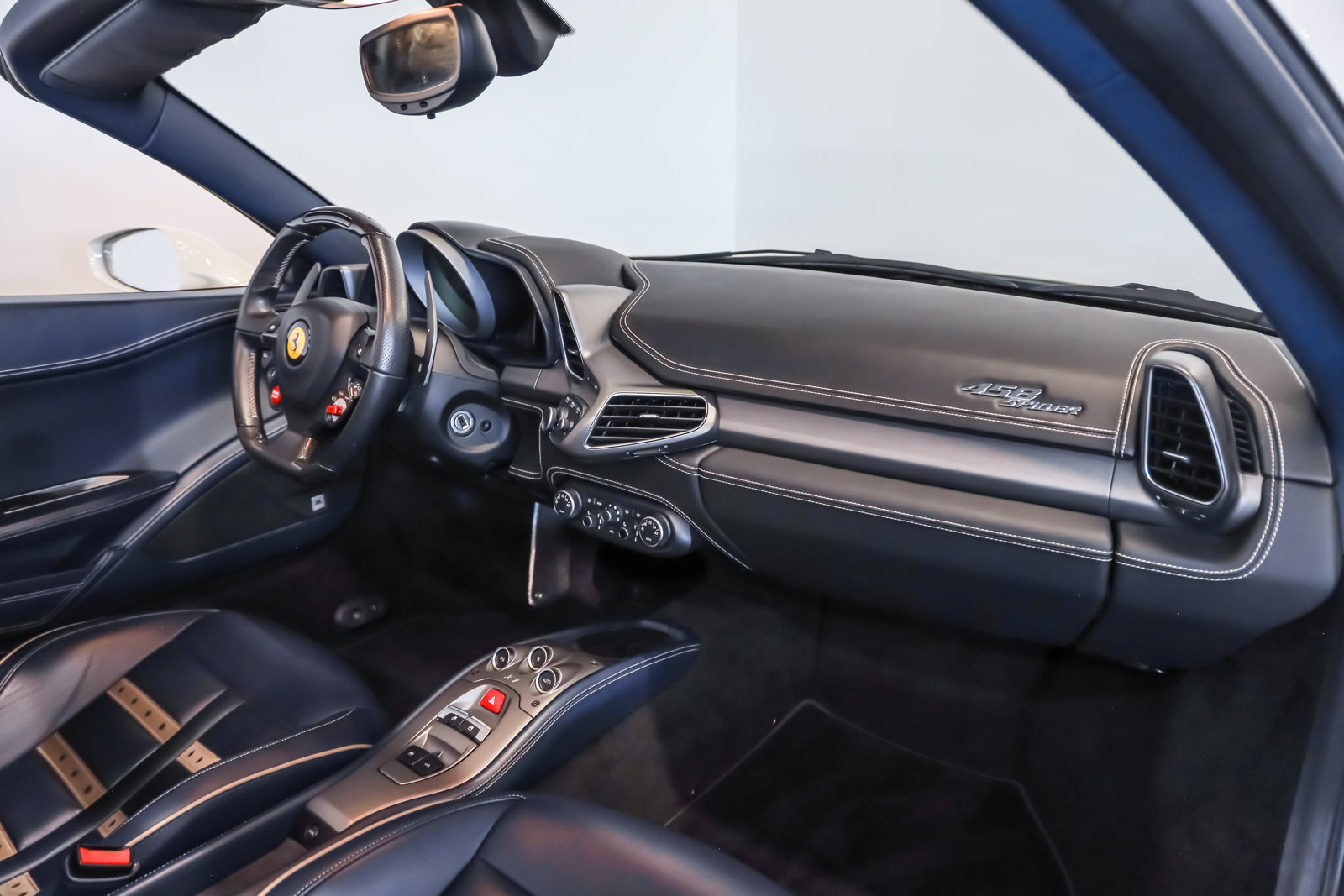 Used 2015 Ferrari 458 Spider RWD image 39