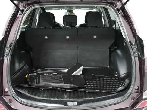 Used 2018 Toyota RAV4 LE w/ All Weather Liner Package AWD/4WD image 28