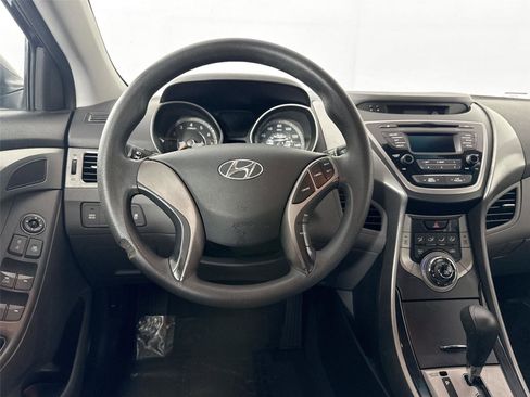 Used 2013 Hyundai Elantra GLS image 24