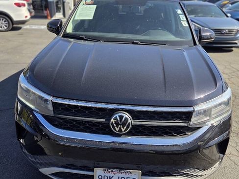 Used 2022 Volkswagen Taos SE FWD image 22