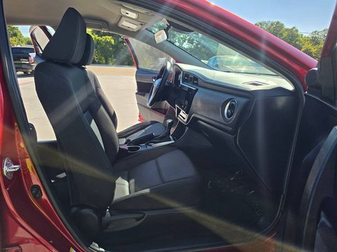 Used 2017 Toyota Corolla LE FWD image 30