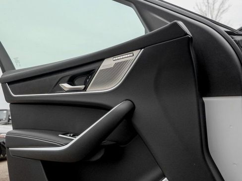 New 2026 Jaguar F-PACE R-Dynamic S image 11